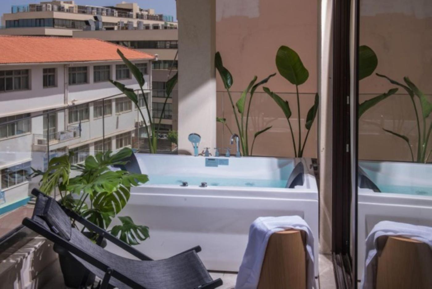 Centro Vero Suites By Omilos Hotels Héraklion Extérieur photo